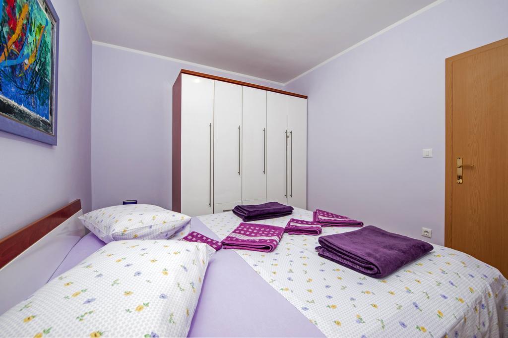 Apartments Karmen Rovinj Exteriör bild
